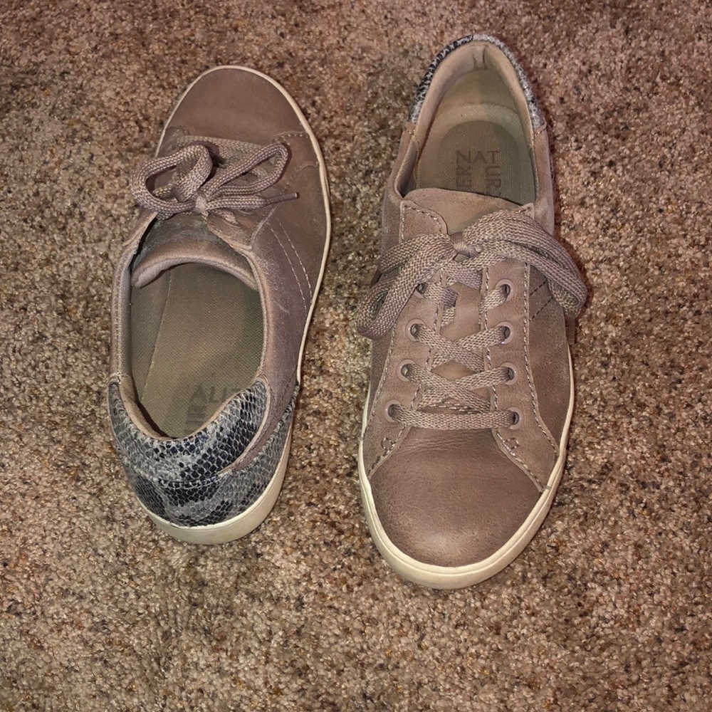 Women’s Naturalizer Sneakers